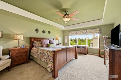 Absolutely stunning model quality home with all the bells and - photo 17