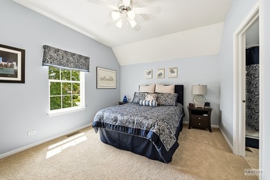 Absolutely stunning model quality home with all the bells and - photo 21