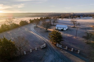 Located in the growing North Texas corridor, this exceptional 82 - photo 2