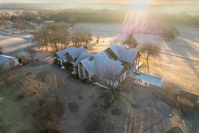 Located in the growing North Texas corridor, this exceptional 82 - photo 5