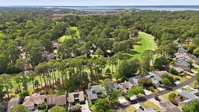 Lovely 4 bedroom, 2.5 bath home in world renowned Sea Pines - photo 38