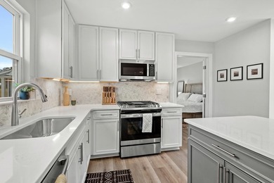 Experience the best of low maintenance living and coastal luxury - photo 11