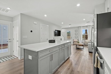 Experience the best of low maintenance living and coastal luxury - photo 12