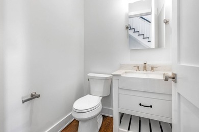 Welcome to 166 Ferry Rd, a luxurious black and white batten - photo 15