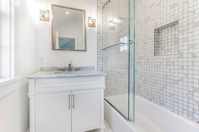 Welcome to 166 Ferry Rd, a luxurious black and white batten - photo 20