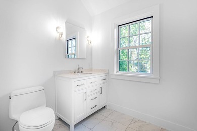 Welcome to 166 Ferry Rd, a luxurious black and white batten - photo 22