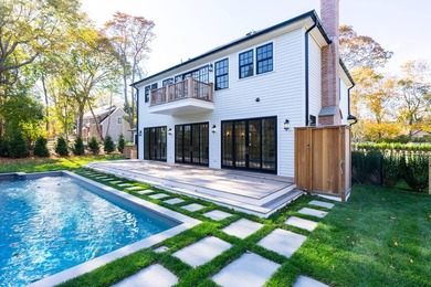 Welcome to 166 Ferry Rd, a luxurious black and white batten - photo 27