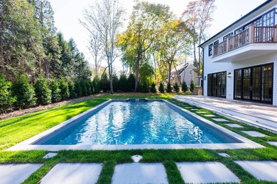 Welcome to 166 Ferry Rd, a luxurious black and white batten - photo 28
