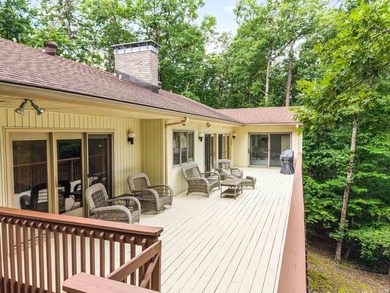 Amazing Lk Cortez WATERFRONT one-story home w/Custom Cherry - photo 34