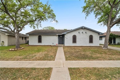 Welcome to 913 Pyramid Dr., a spacious and versatile home - photo 1