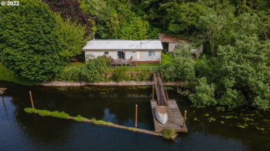 Ten Mile Lake Home For Sale in Lakeside Oregon