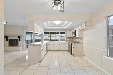 Welcome to 913 Pyramid Dr., a spacious and versatile home - photo 2