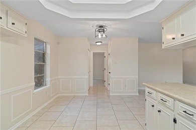 Welcome to 913 Pyramid Dr., a spacious and versatile home - photo 7