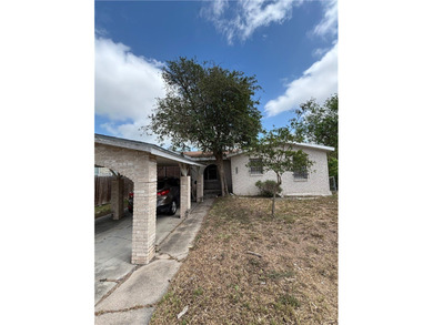 Welcome to your next investment opportunity! This 4-bedroom - photo 1