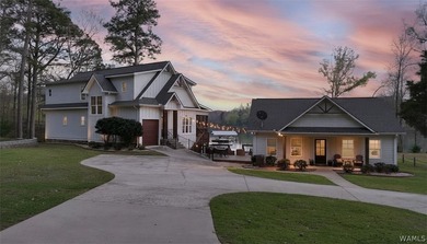 A gorgeous Lake Tuscaloosa water front home being sold FULLY - photo 1