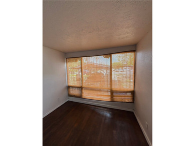 Welcome to your next investment opportunity! This 4-bedroom - photo 2