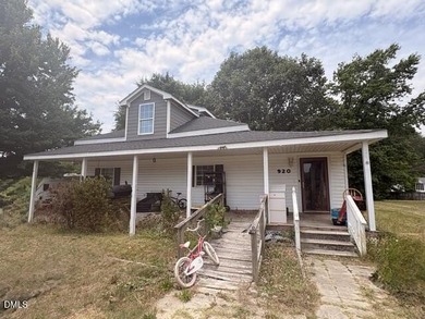 Older farmhouse in country on over 2 acres!! Additional septic - photo 3