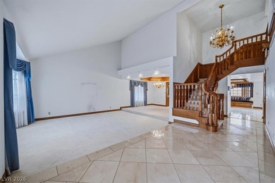 Beautiful custom-built family home designed for both comfort & - photo 8