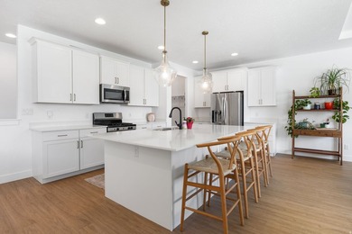***OPEN HOUSE SAT 7/25 1-3P*** Welcome home to this spacious - photo 6