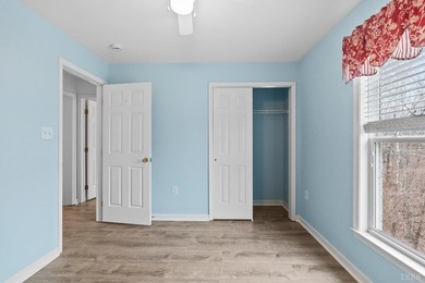 Welcome to 1132 Jamesview Dr, a turn-key oasis offering a rare - photo 21