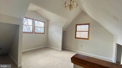 *Springfield Cabin* - Nestled along the hillside in scenic - photo 23