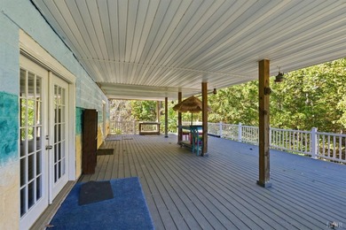 Welcome to 1132 Jamesview Dr, a turn-key oasis offering a rare - photo 25