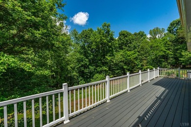 Welcome to 1132 Jamesview Dr, a turn-key oasis offering a rare - photo 29