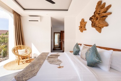 Ultimate Comfort and Relaxation in this Spacious Villa - photo 8