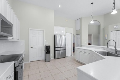 Beautiful & Spacious 4 bed/3 bath 3 car garage POOL home in the - photo 11