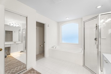 Beautiful & Spacious 4 bed/3 bath 3 car garage POOL home in the - photo 23