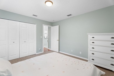 Beautiful & Spacious 4 bed/3 bath 3 car garage POOL home in the - photo 26