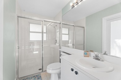 Beautiful & Spacious 4 bed/3 bath 3 car garage POOL home in the - photo 30