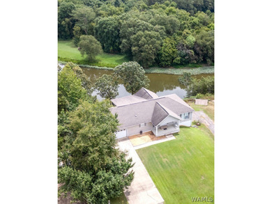 Welcome to your dream lake retreat! This beautifully renovated - photo 1