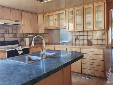 This Nampa charmer has so much to offer - beautiful custom