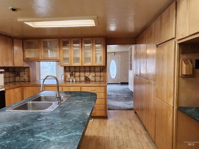 This Nampa charmer has so much to offer - beautiful custom