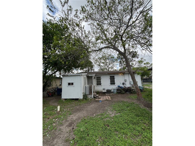 2 bed, 1 bath home offering 800 sqft of potential at 4933 - photo 4