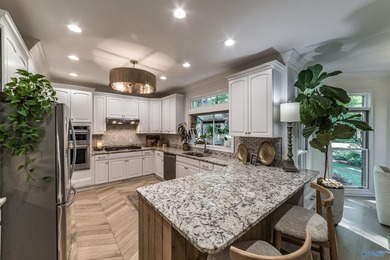 Nestled in a quiet cul-de-sac, welcome home to this gorgeous - photo 12