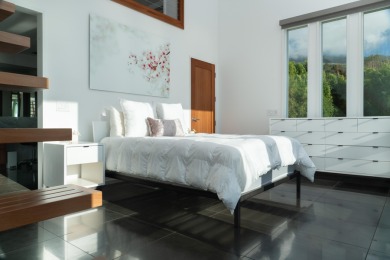 Set in one of Kula's premier Upcountry locations, this nearly 4 - photo 19