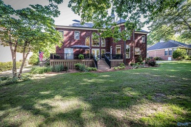 Nestled in a quiet cul-de-sac, welcome home to this gorgeous - photo 38