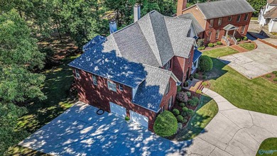 Nestled in a quiet cul-de-sac, welcome home to this gorgeous - photo 43