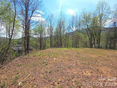Near the breathtaking Great Smoky Mountains National Park, this - photo 4