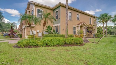 (private lake, pond, creek) Townhome/Townhouse For Sale in Fort Myers Florida