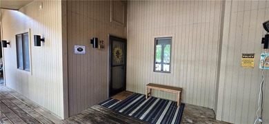 REDUCED! Lake of the Ozarks: Updated top floor condo at the 10mm - photo 17