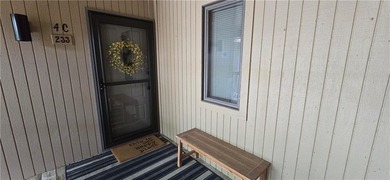 REDUCED! Lake of the Ozarks: Updated top floor condo at the 10mm - photo 18
