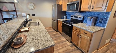 REDUCED! Lake of the Ozarks: Updated top floor condo at the 10mm - photo 22