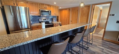 REDUCED! Lake of the Ozarks: Updated top floor condo at the 10mm - photo 23