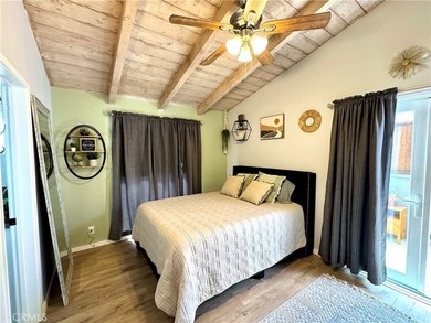 Beautifully updated single story home in a prime location - photo 23