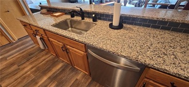 REDUCED! Lake of the Ozarks: Updated top floor condo at the 10mm - photo 24