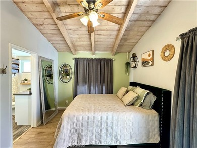 Beautifully updated single story home in a prime location - photo 24