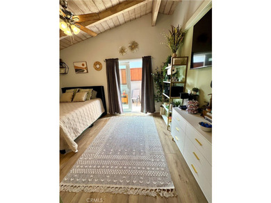 Beautifully updated single story home in a prime location - photo 28